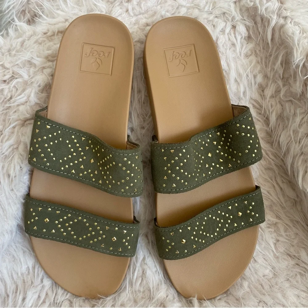 NWOT REEF Cushion Vista Studded Slide Sandals Olive Green Gold Studs Size 7 - Picture 1 of 9